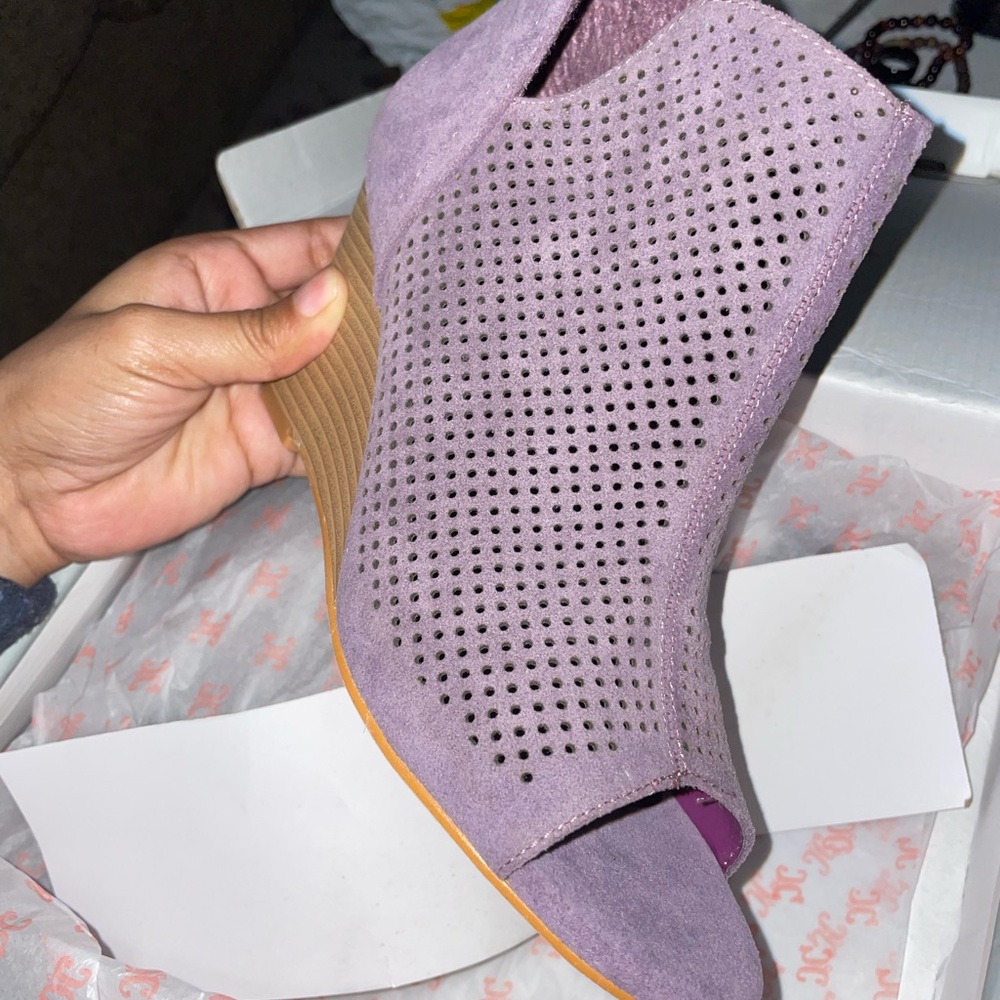 Shoes - Picture 2 of 2